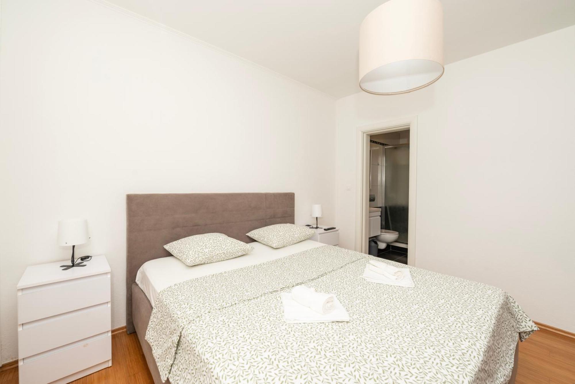 Apartment Paula Трогир Екстериор снимка