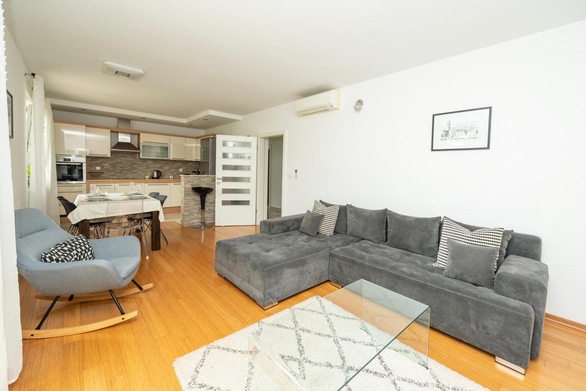 Apartment Paula Трогир Екстериор снимка