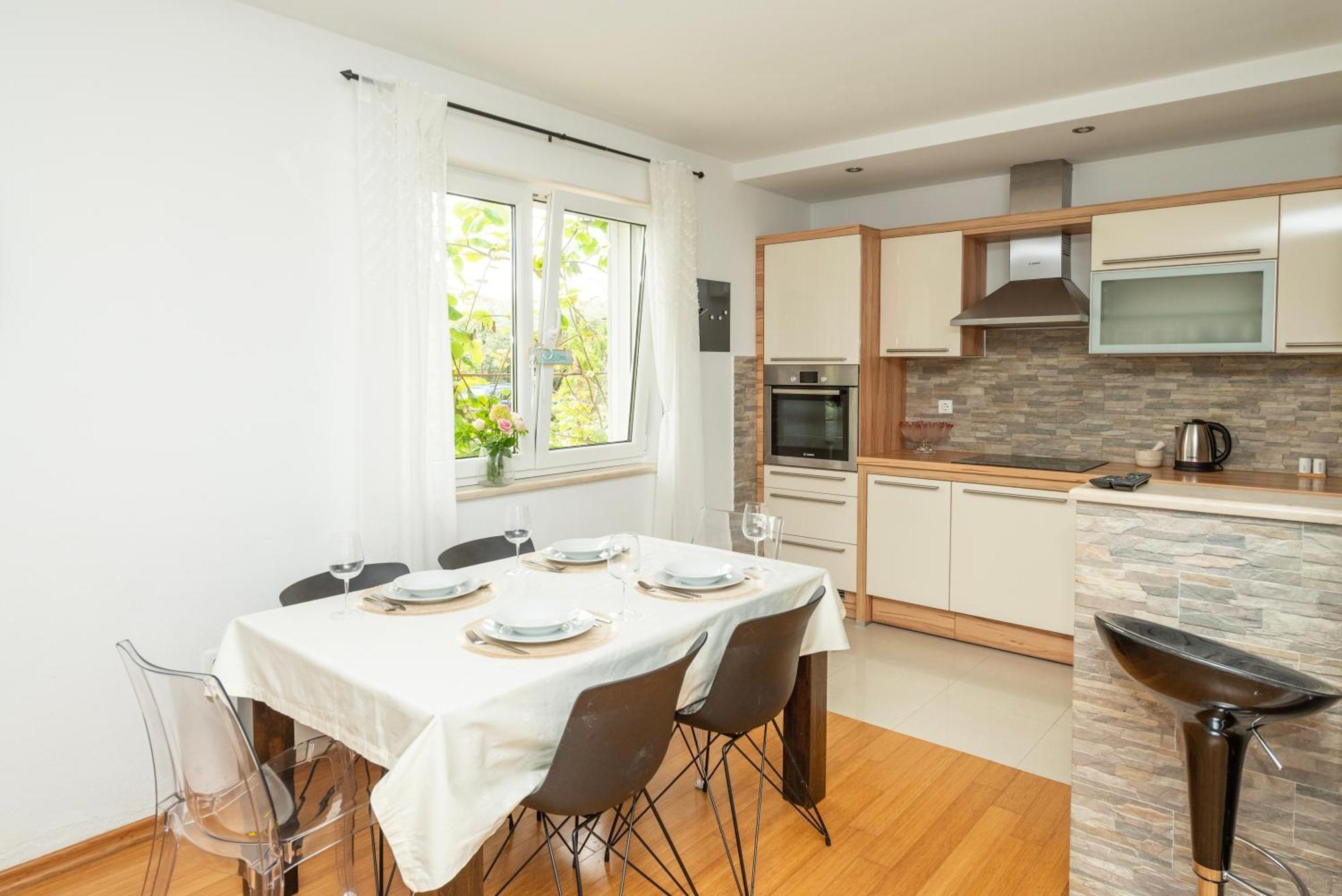 Apartment Paula Трогир Екстериор снимка